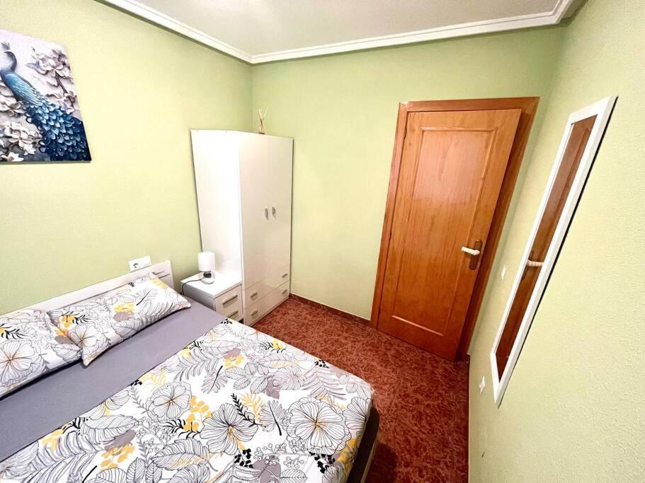 Апартаменти Casa Di Mateo With Garden View And Swimming Pool Торрев'єха Екстер'єр фото